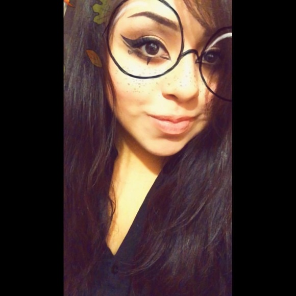 Profile Picture of Karen Violante (@c0neja_) on Poshmark