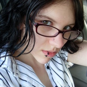 Profile Picture of Brittany Foster (@perfectdisaster25) on Myspace