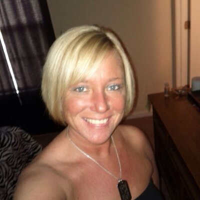 Profile Picture of Lisa Bullock (@lisabullock38) on Twitter