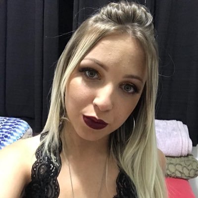 Profile Picture of Julia Zacharias (@zacharias_julia) on Twitter