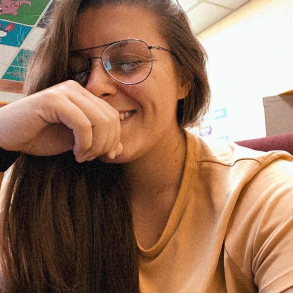 Profile Picture of Amy Latner (@amylatner) on Poshmark