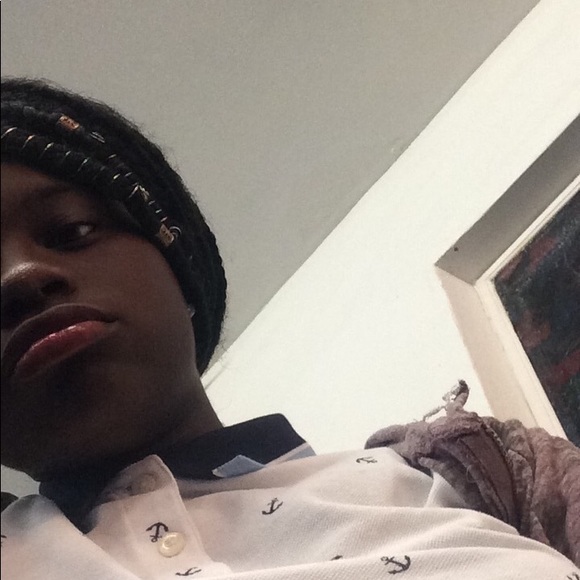 Profile Picture of Tonisha Sirmons (@tonishasirmons) on Poshmark