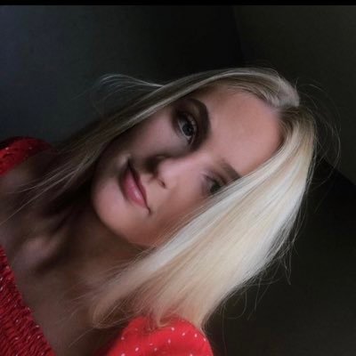 Profile Picture of Laura Douglas (@lauradouglasss) on Twitter