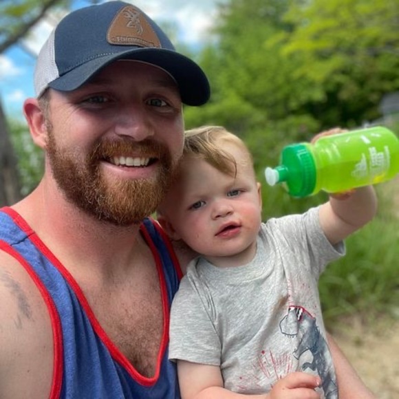 Profile Picture of James Hogan (@hogannosbest95) on Poshmark