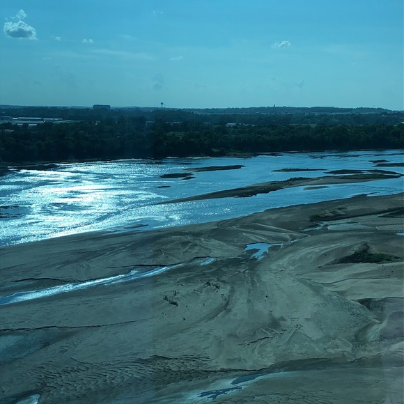 Profile Picture of Fredd Khoo (@freddk) on Poshmark