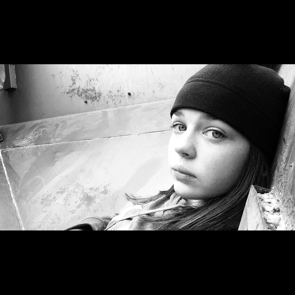 Megan Feltmann - Poshmark Profile Picture of Megan Feltmann (@meganfeltmann) on Poshmark