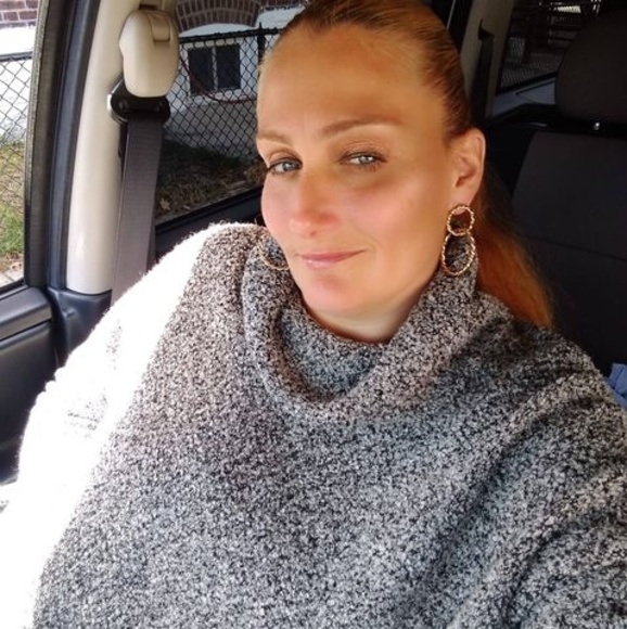 Profile Picture of Kimmy Antler (@kimmyantler) on Poshmark