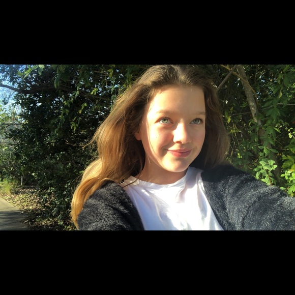Profile Picture of Mackenzie Mullarkey (@mackenziemullar) on Poshmark