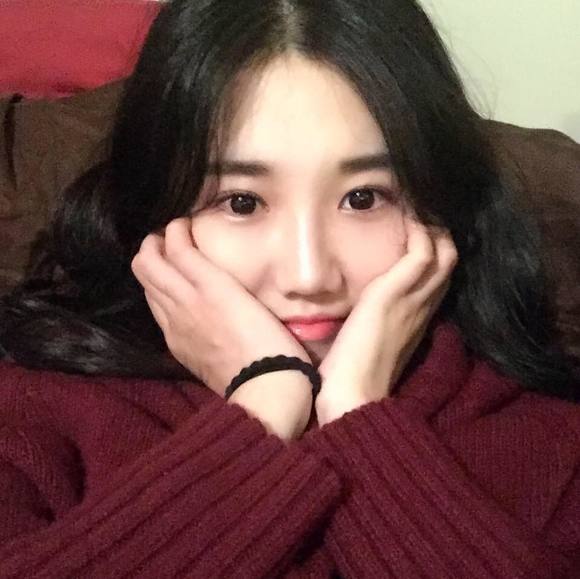 Profile Picture of Betty ke Zhang (@betty4018) on Poshmark