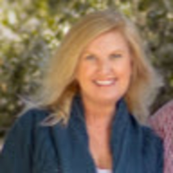 Profile Picture of Kim Millsaps (@kim_millsaps) on Poshmark