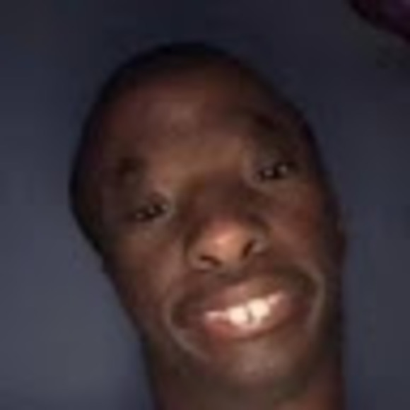 Profile Picture of Tony Bosch (@tonybosch2009) on Poshmark