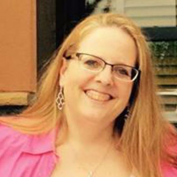 Profile Picture of Shelly Bailey (@shellybailey007) on Poshmark