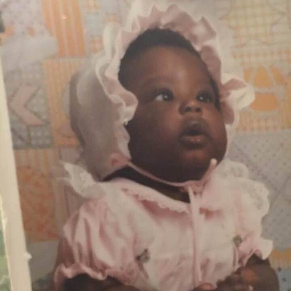 Profile Picture of Nikki Self (@nikki_self) on Poshmark