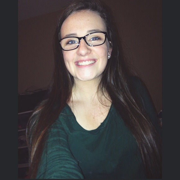 Audrey Carpenter - Poshmark Profile Picture of Audrey Carpenter (@audreycarpenter) on Poshmark