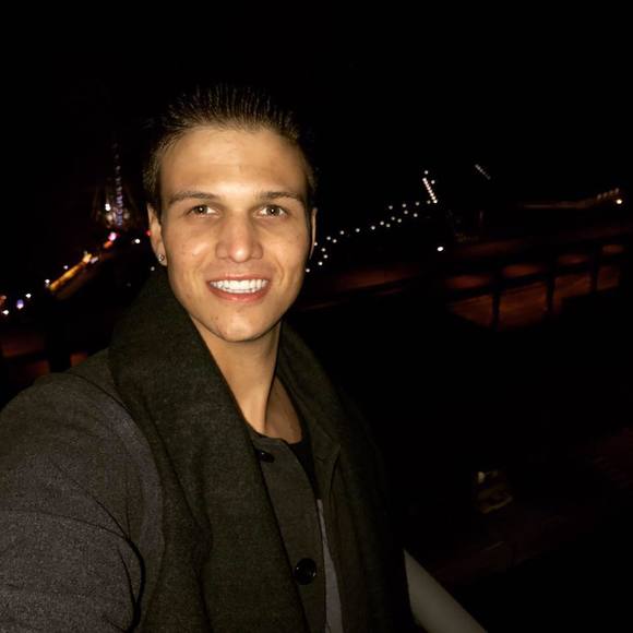 Profile Picture of Kevin Gallion (@kevingallion51) on Poshmark