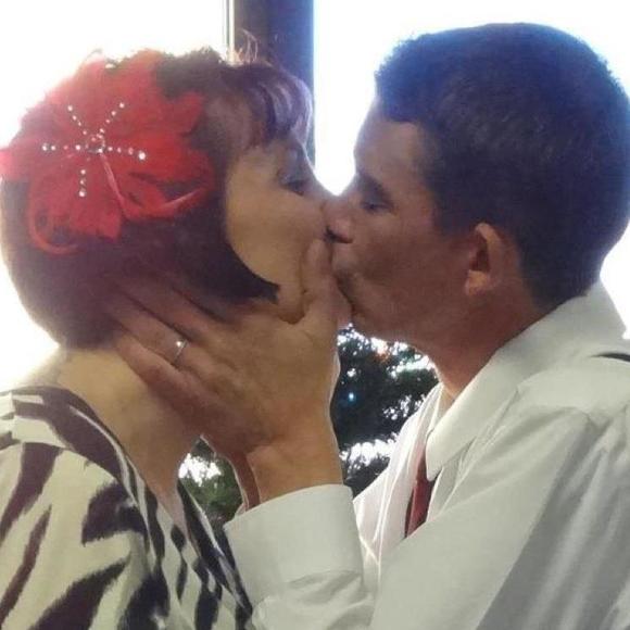 Profile Picture of Michelle Cathey (@voyvodich) on Poshmark