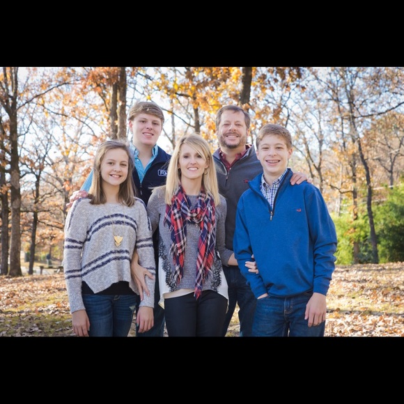 Profile Picture of Sandy Straessle (@straessle1) on Poshmark