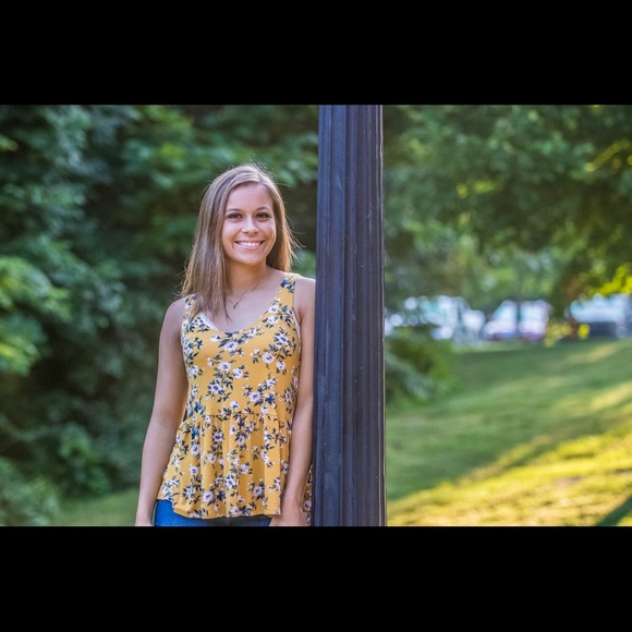 Profile Picture of Emily Wampler (@emily_wampler) on Poshmark