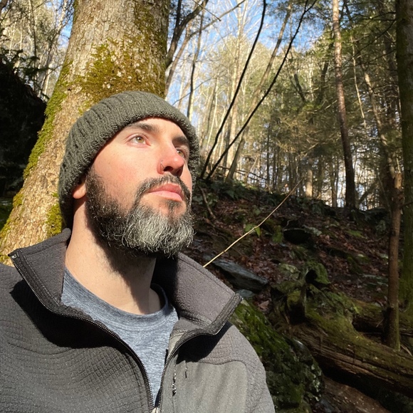 Profile Picture of David Pelts (@davidpelts) on Poshmark