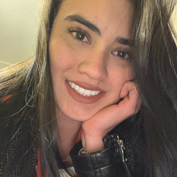 Profile Picture of Jessica Carrasquilla (@jcarrasquilla) on Poshmark