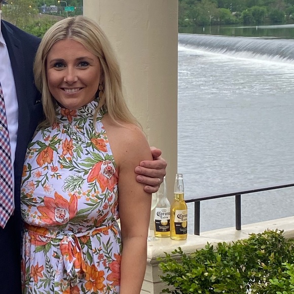 Profile Picture of Katie Teuber (@kfteuber) on Poshmark