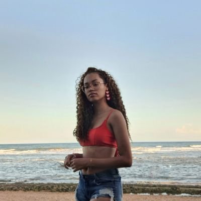 Profile Picture of Jennifer (@j3nninasc) on Twitter