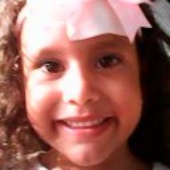 Profile Picture of Efigenia Andrade (@andradenena1402) on Twitter