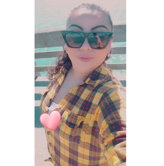 Profile Picture of Priscilla Salazar (@prisslynn) on Poshmark