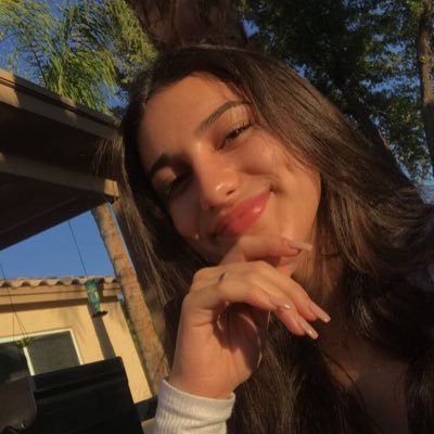 Profile Picture of Jüliaa 🦋 (@JuliaStClair2) on Twitter