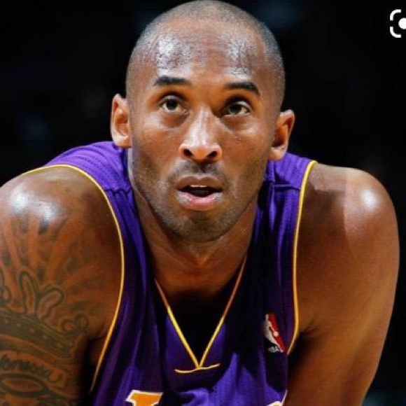 Profile Picture of Cristian Castaneda (@itscris434) on Poshmark