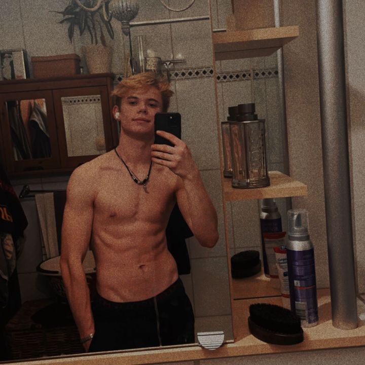 Profile Picture of Joshua Fickenzer321 (@of_jxsh) on Tiktok