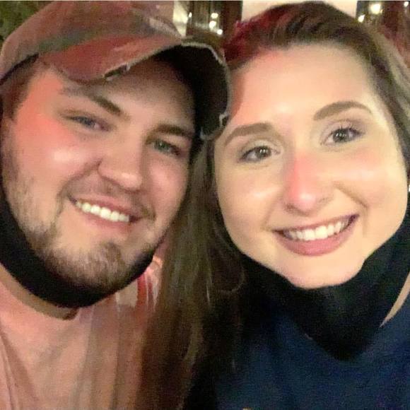 Profile Picture of Hannah Holcomb (@hannahholcomb40) on Poshmark