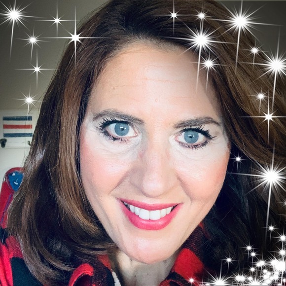 Profile Picture of Danielle Balsamo (@mchbls) on Poshmark