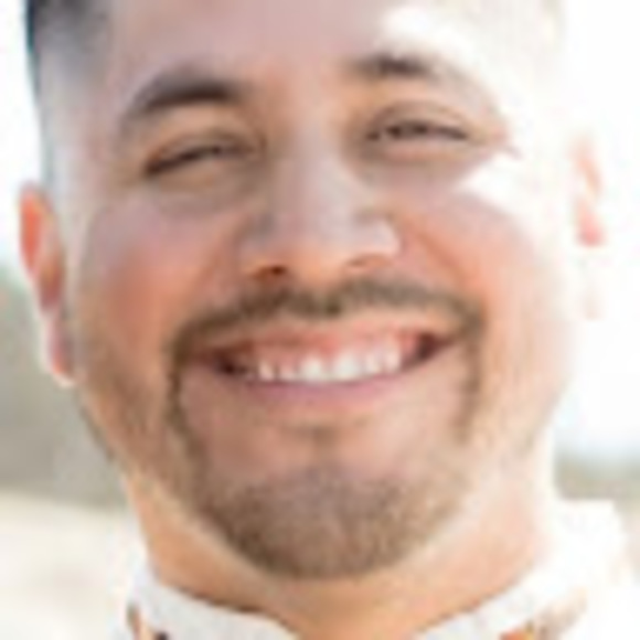 Profile Picture of Ismael rey Lara (@evolvingwings) on Poshmark