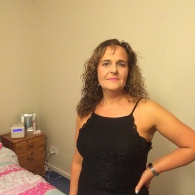 Profile Picture of Louise Shackleton (@BeLuLo) on Twitter