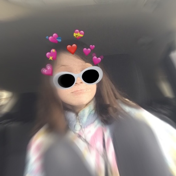 Profile Picture of Ruby Sigafoos (@ru_by) on Poshmark