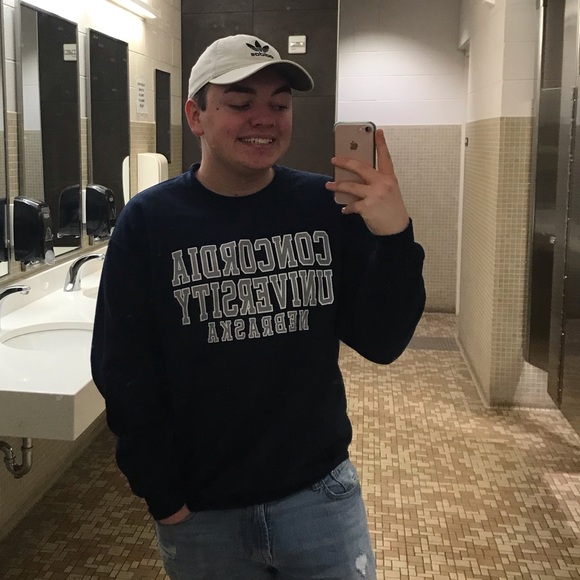 Profile Picture of Dyllon Csonka (@dylloncsonka4) on Poshmark