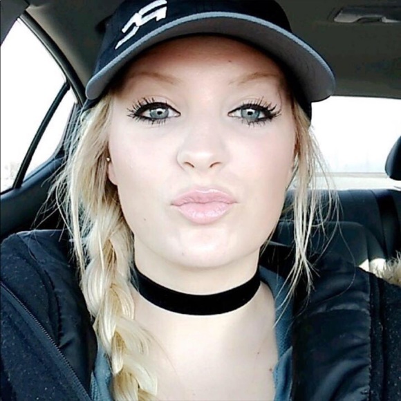 Jessica Sivley - Poshmark Profile Picture of Jessica Sivley (@jessica_sivley) on Poshmark