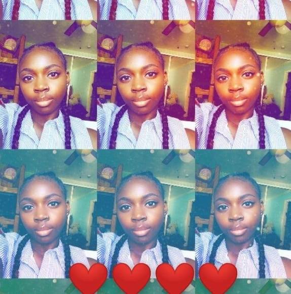 Profile Picture of Mia Daniel (@__bommornah) on Poshmark