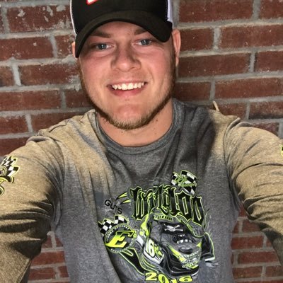 Profile Picture of Kris Perry (@krisperry_34) on Twitter