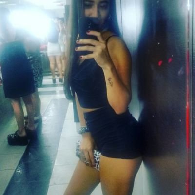 Profile Picture of Valeria Simon (@ValeriaSimon13) on Twitter