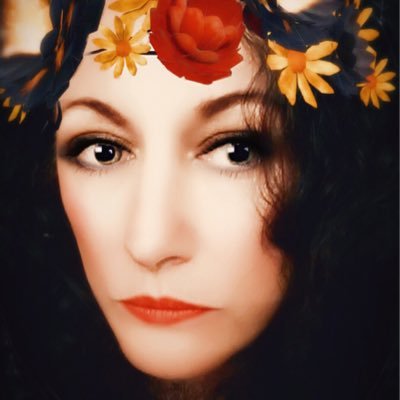 Profile Picture of Mandy Duggan (@MomentsinSydney) on Twitter