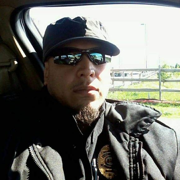 Profile Picture of Travis Rodriguez (@snuggs107) on Poshmark