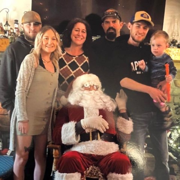 Profile Picture of Tina Mac (@tinamac267) on Poshmark