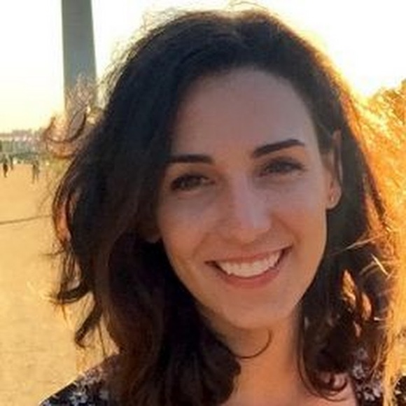 Profile Picture of Julianne Zemaitis (@julianne_z) on Poshmark