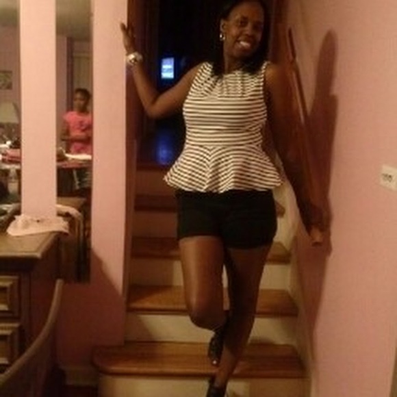 Crystal Welsh - Poshmark Profile Picture of Crystal Welsh (@crystalewelsh72) on Poshmark