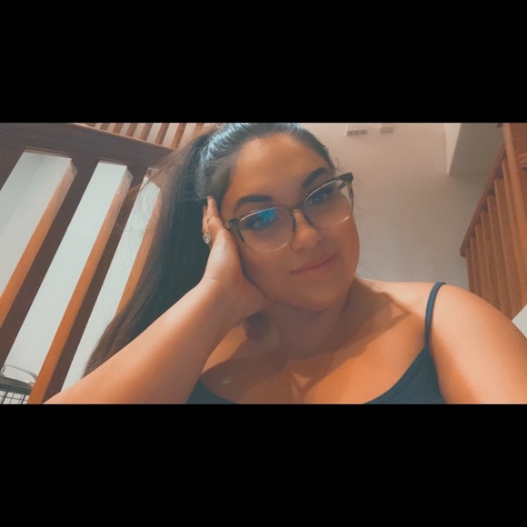 Profile Picture of Dominique Lucero (@lucero1227) on Poshmark