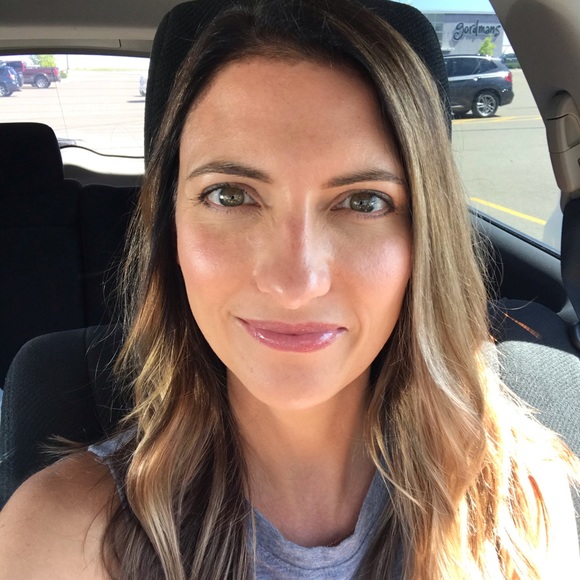 Profile Picture of Kristin Natwick (@knatwick) on Poshmark