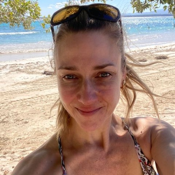 Profile Picture of Claudine Loubert (@claudineloubert) on Poshmark