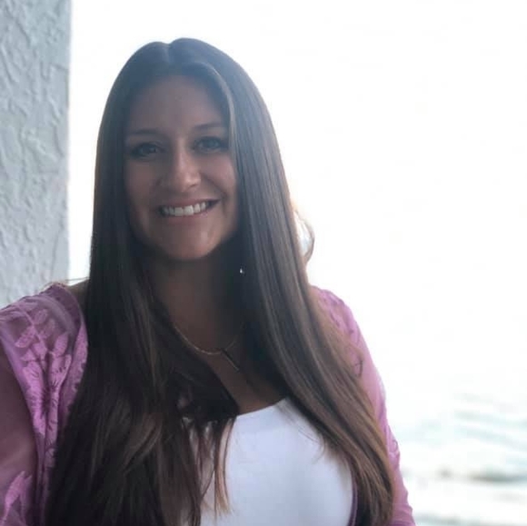 Profile Picture of Cecilia Mullis (@ceci2005) on Poshmark